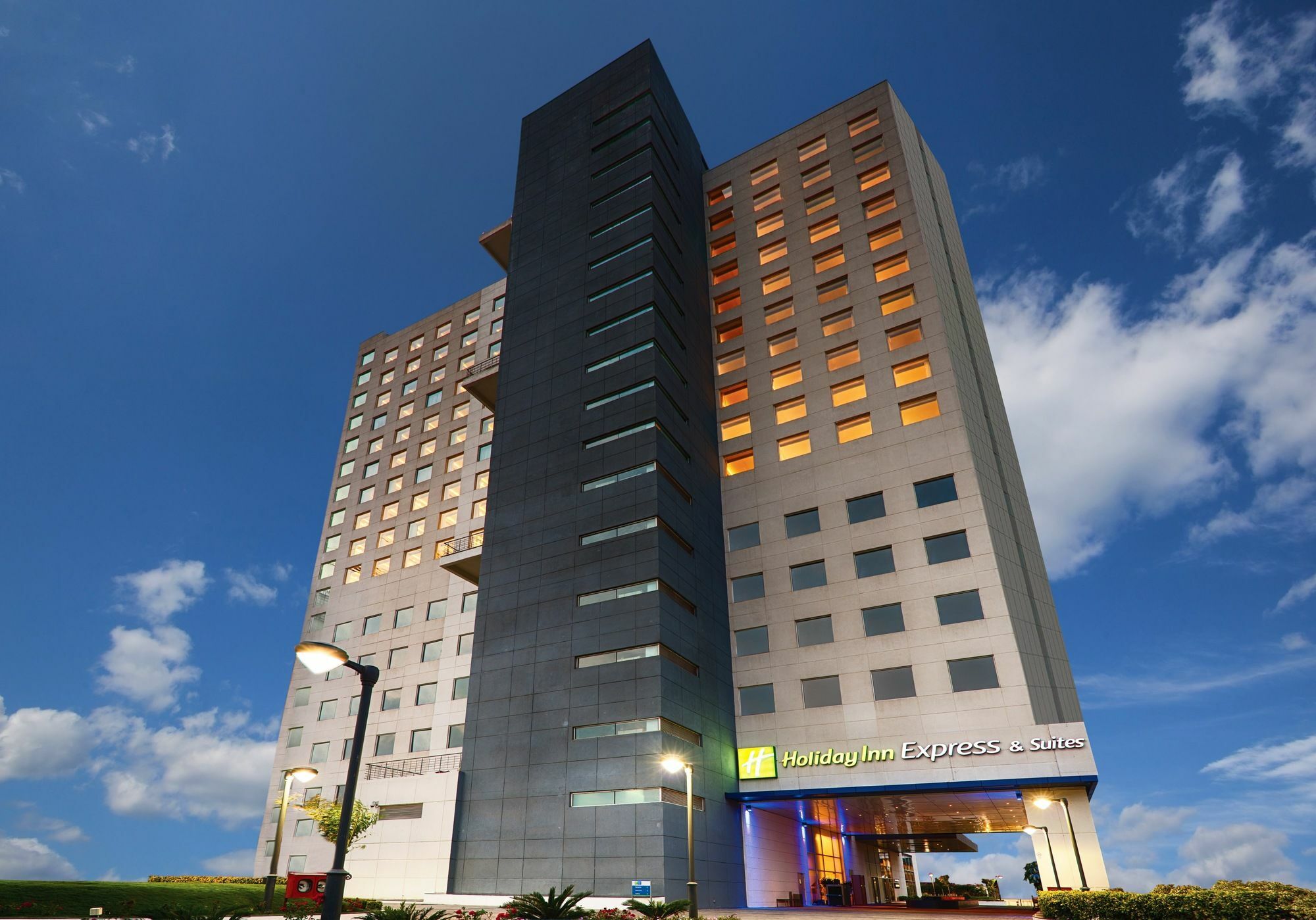 Fairfield By Marriott Hyderabad Gachibowli Hotel Exterior photo